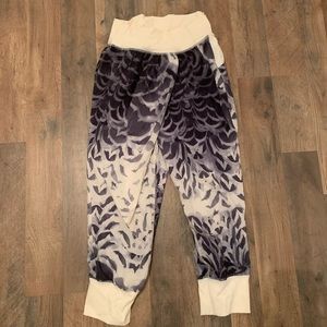LULULEMON cropped harem pants/joggers